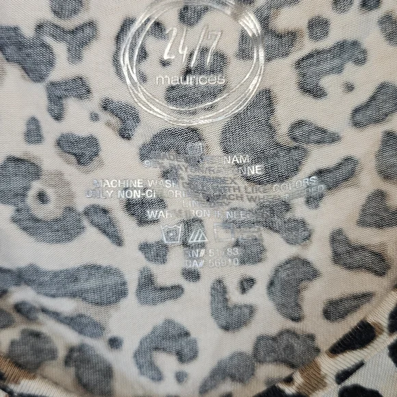 Leopard Print Women's Top - Picture 2 of 4